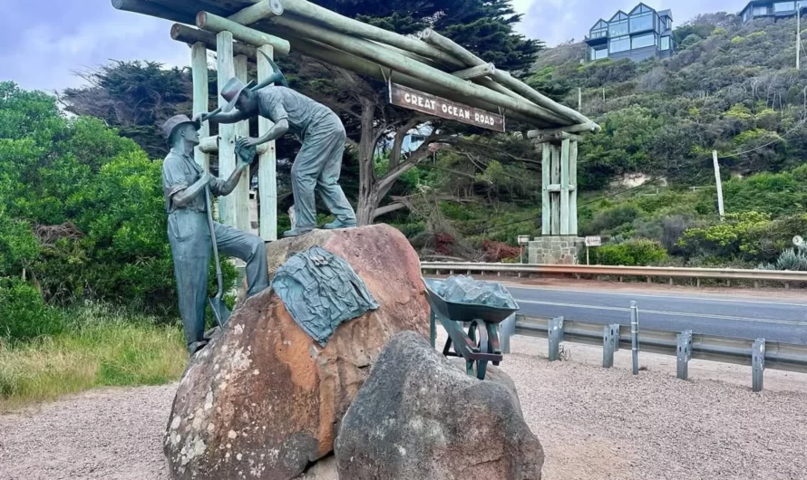 Why Is The Arch on the Great Ocean Road Closed?